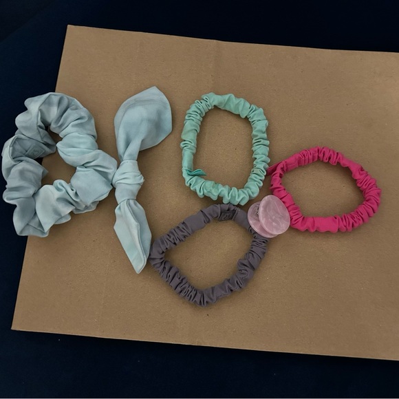 Lululemon hair accessories - Picture 2 of 2